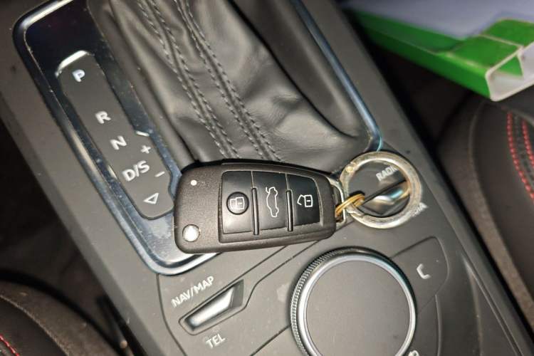 Used Audi Q2L 2020 35 TFSI Fashion Dynamic Model Vehicle Key