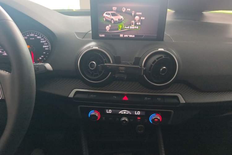 Used Audi Q2L 2020 35 TFSI Fashionable and Elegant Model Audio And AC Panel