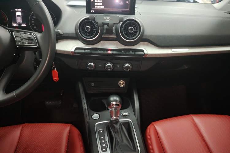 Used Audi Q2L 2020 35 TFSI Ambition Dynamic Edition Audio And AC Panel