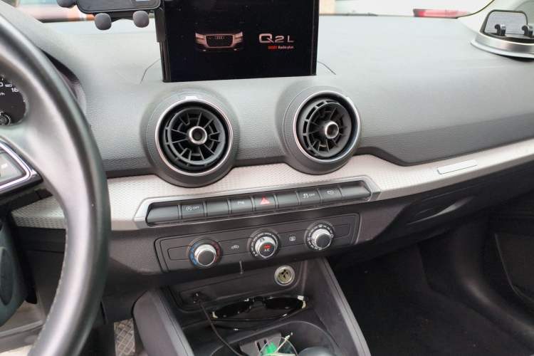 Used Audi Q2L 2020 35 TFSI Ambition Dynamic Edition Audio And AC Panel