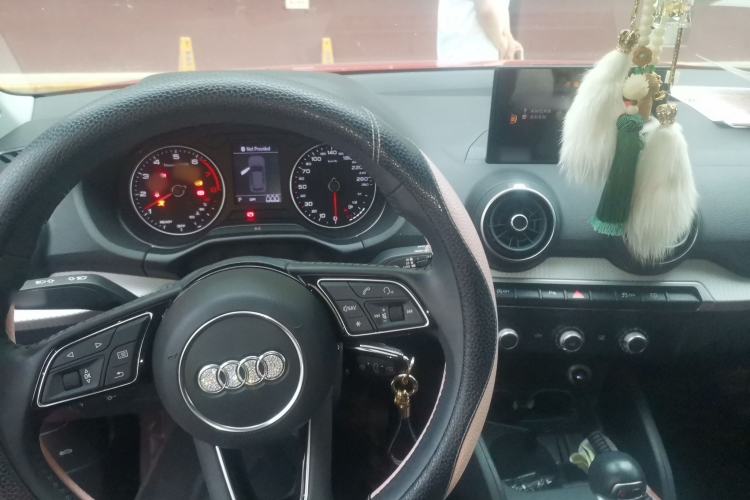 Used Audi Q2L 2020 35 TFSI Ambition Dynamic Edition Center Console