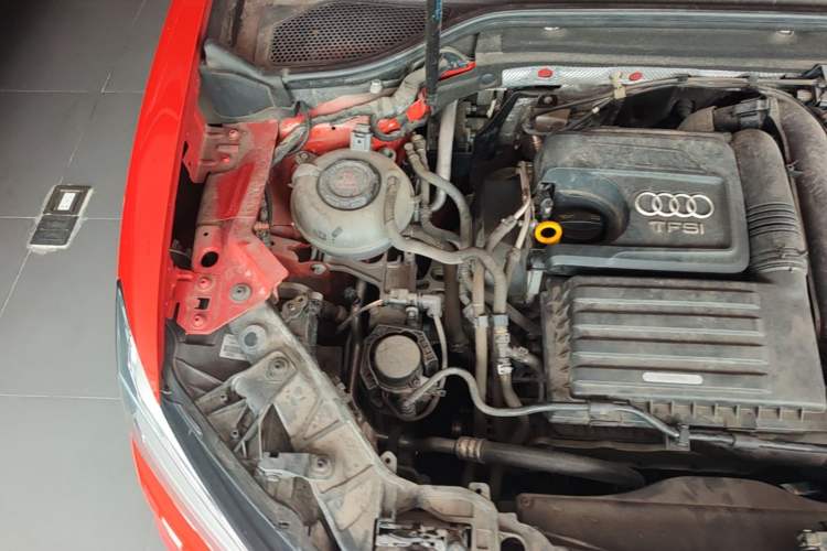 Used Audi Q2L 2020 35 TFSI Fashionable and Elegant Model Engine Bay Right