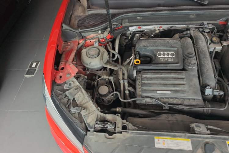 Used Audi Q2L 2020 35 TFSI Fashionable and Elegant Model Engine Bay Right