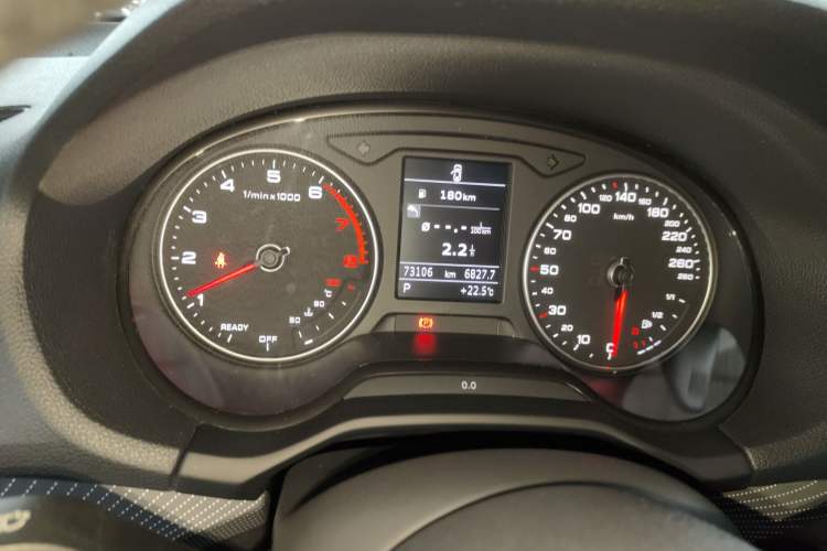Used Audi Q2L 2020 35 TFSI Fashionable and Elegant Model Instrument Cluster