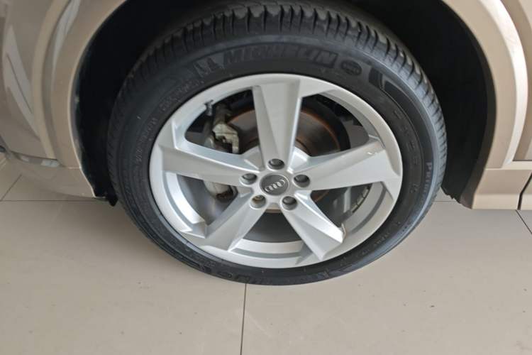 Used Audi Q2L 2020 35 TFSI Fashionable and Elegant Model Left Front Wheel Hub