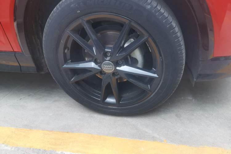 Used Audi Q2L 2020 35 TFSI Ambition Dynamic Edition Right Front Wheel Hub
