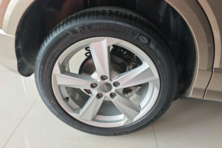 Used Audi Q2L 2020 35 TFSI Fashionable and Elegant Model Right Rear Wheel Hub