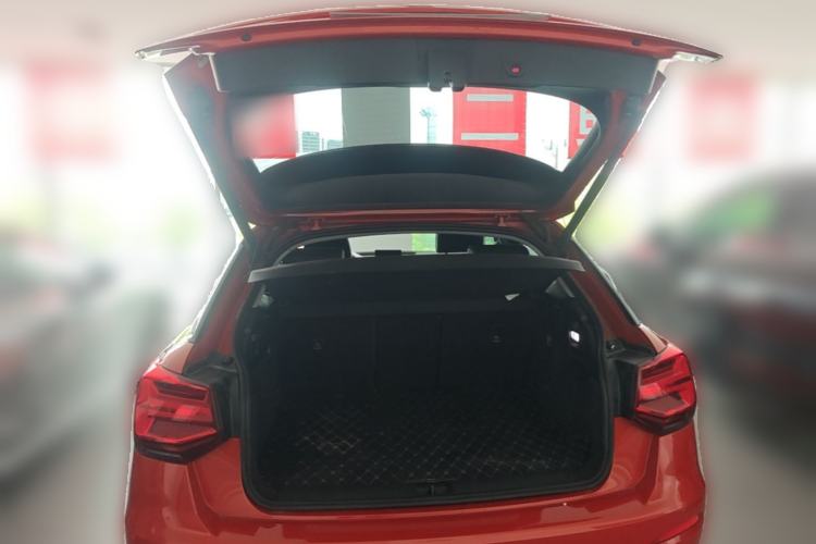 Used Audi Q2L 2020 35 TFSI Fashionable and Elegant Model Trunk