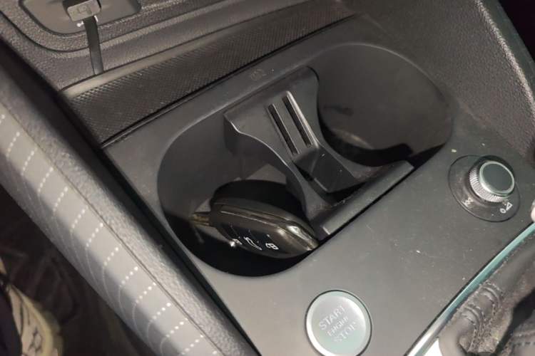 Used Audi Q2L 2020 35 TFSI Fashionable and Elegant Model Vehicle Key