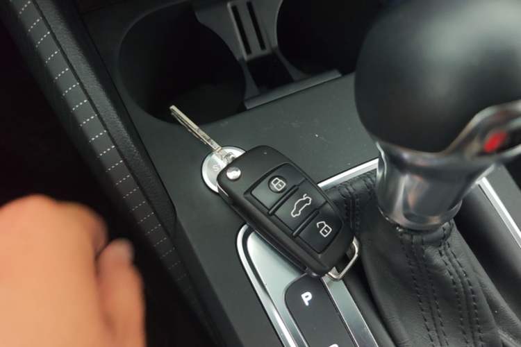 Used Audi Q2L 2020 35 TFSI Fashionable and Elegant Model Vehicle Key