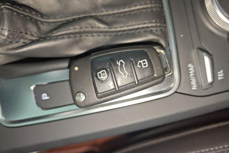 Used Audi Q2L 2020 35 TFSI Fashionable and Elegant Model Vehicle Key