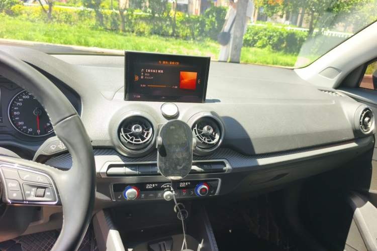 Used Audi Q2L 2021 35 TFSI Fashionable and Elegant Model Audio And AC Panel