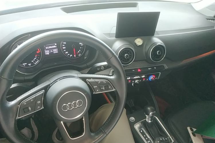 Used Audi Q2L 2021 35 TFSI Fashionable and Elegant Model Center Console