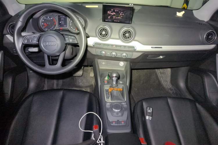 Used Audi Q2L 2021 35 TFSI Progressive Dynamic Edition Center Console