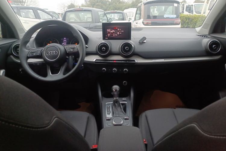 Used Audi Q2L 2021 35 TFSI Progressive Dynamic Edition Center Console