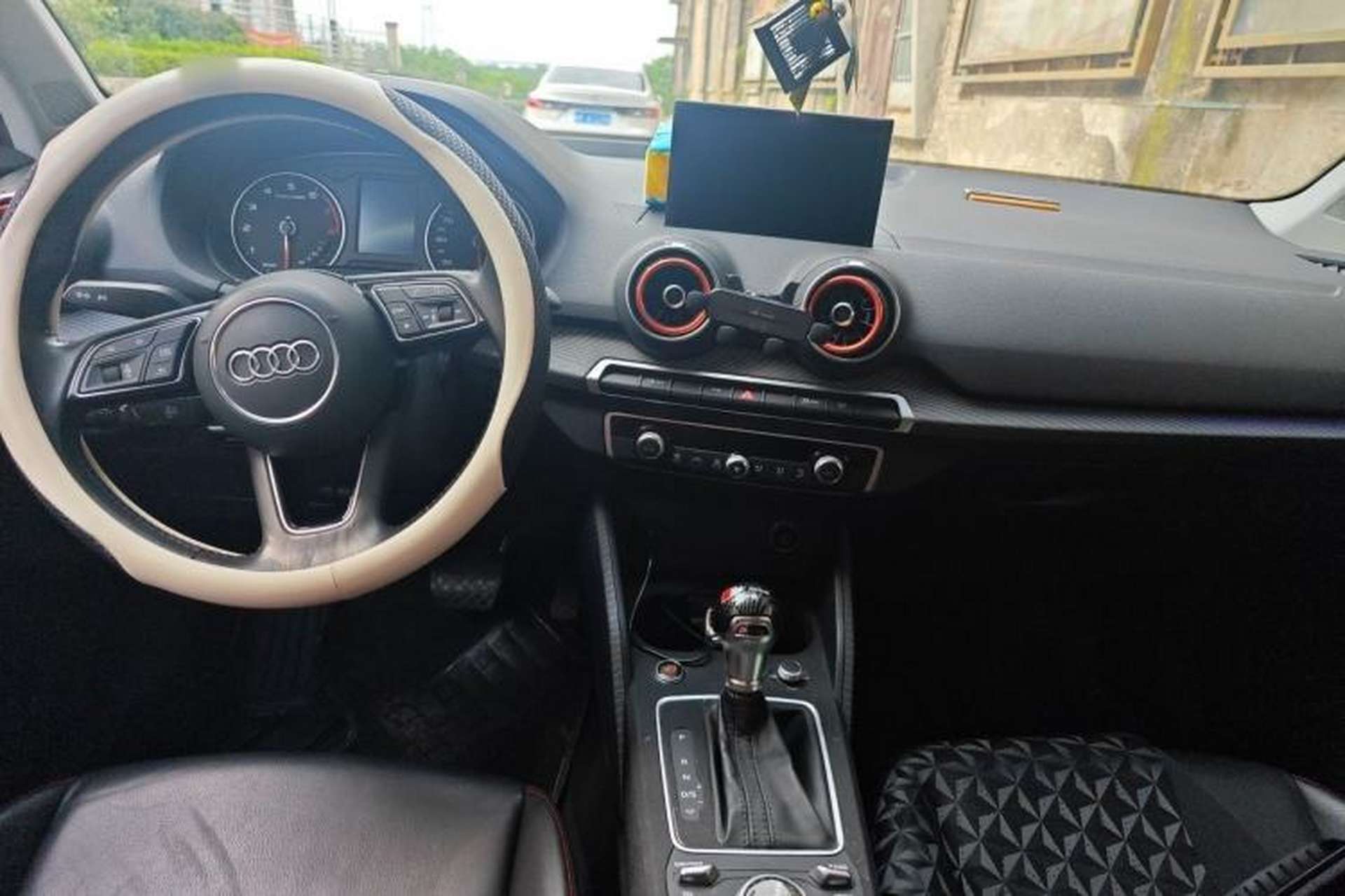 Used Audi Q2L 2021 35 TFSI Fashion Dynamic Model Center Console
