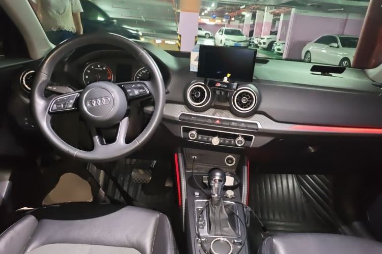 Used Audi Q2L 2021 35 TFSI Fashionable and Elegant Model Center Console