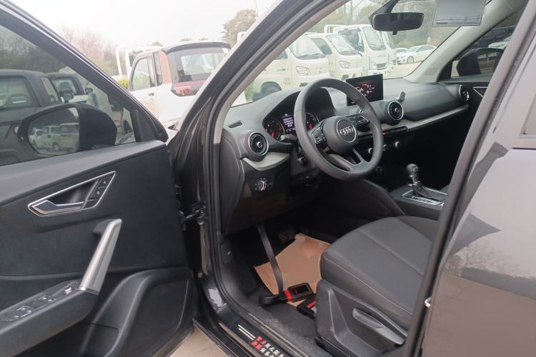 Used Audi Q2L 2021 35 TFSI Progressive Dynamic Edition Driver Seat