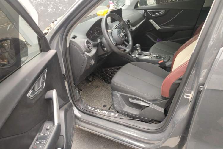 Used Audi Q2L 2021 35 TFSI Progressive Dynamic Edition Driver Seat