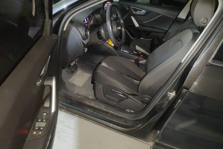 Used Audi Q2L 2021 35 TFSI Progressive Dynamic Edition Driver Seat