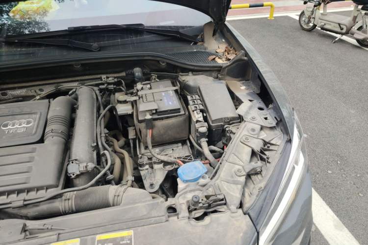 Used Audi Q2L 2021 35 TFSI Progressive Dynamic Edition Engine Bay Left