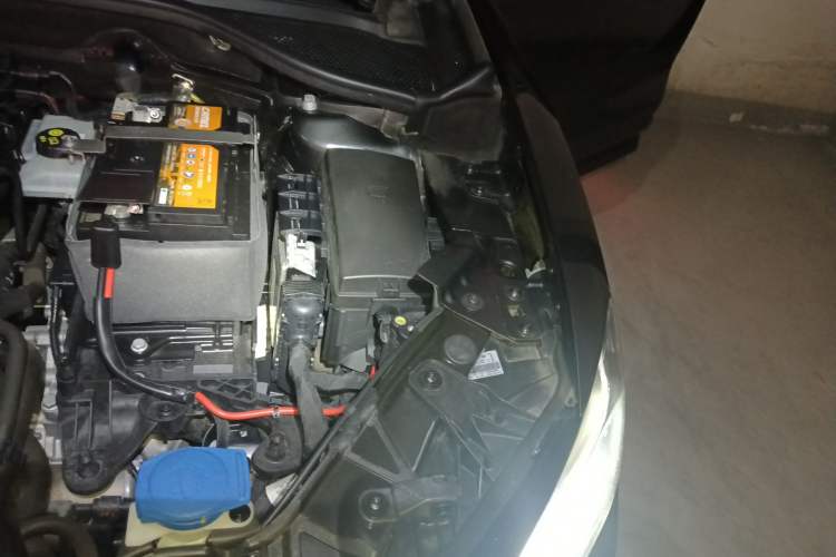 Used Audi Q2L 2021 35 TFSI Fashion Dynamic Model Engine Bay Left