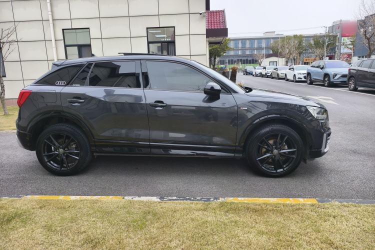 Used Audi Q2L 2021 35 TFSI Progressive Dynamic Edition Exterior 3
