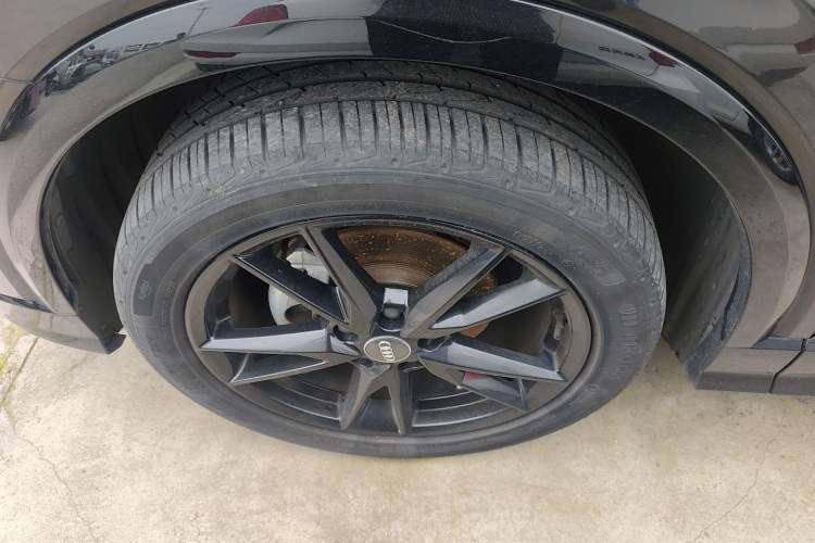 Used Audi Q2L 2021 35 TFSI Progressive Dynamic Edition Exterior 4