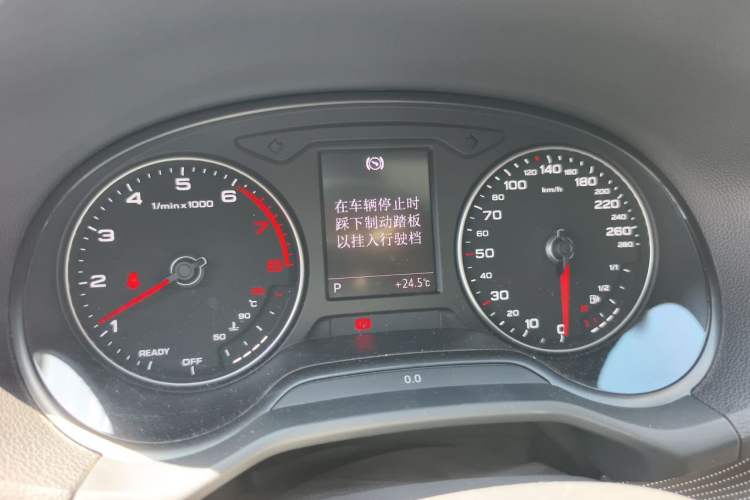 Used Audi Q2L 2021 35 TFSI Fashionable and Elegant Model Instrument Cluster
