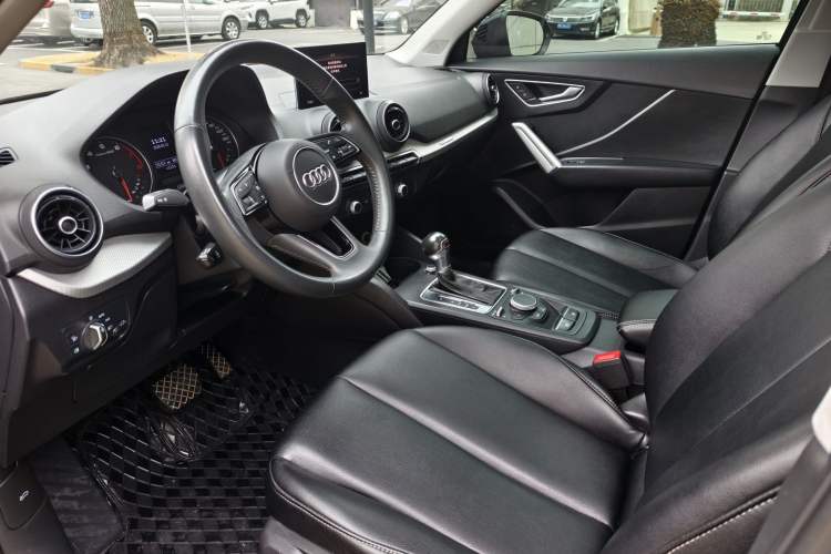 Used Audi Q2L 2021 35 TFSI Progressive Dynamic Edition Interior 1
