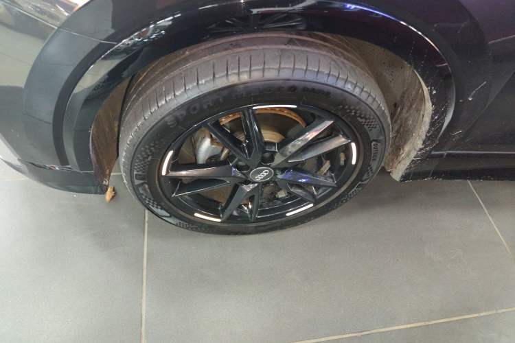 Used Audi Q2L 2021 35 TFSI Progressive Dynamic Edition Left Front Wheel Hub