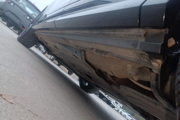 Used Audi Q2L 2021 35 TFSI Progressive Dynamic Edition Left Side Sill
