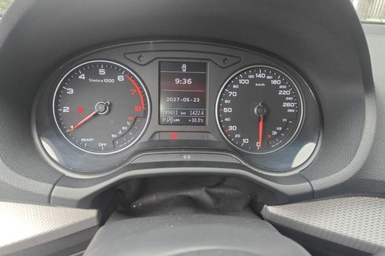 Used Audi Q2L 2021 35 TFSI Progressive Dynamic Edition Odometer Close Up