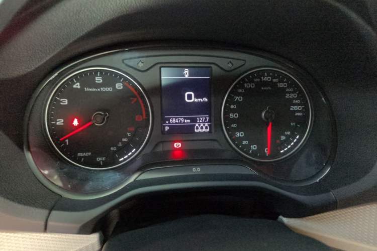 Used Audi Q2L 2021 35 TFSI Progressive Dynamic Edition Odometer Close Up