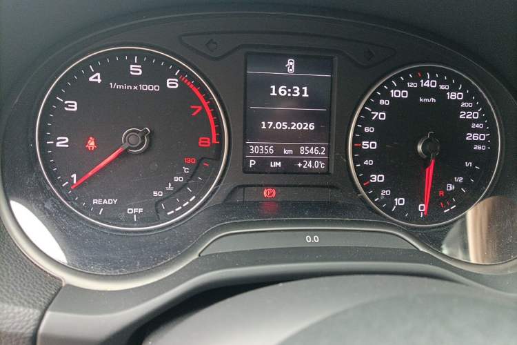 Used Audi Q2L 2021 35 TFSI Progressive Dynamic Edition Odometer Close Up