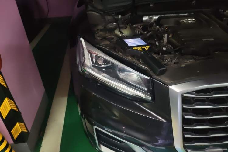 Used Audi Q2L 2021 35 TFSI Fashionable and Elegant Model Right Front Headlight