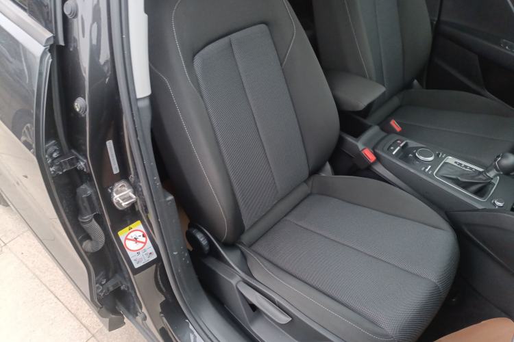 Used Audi Q2L 2021 35 TFSI Progressive Dynamic Edition Right Front Seat