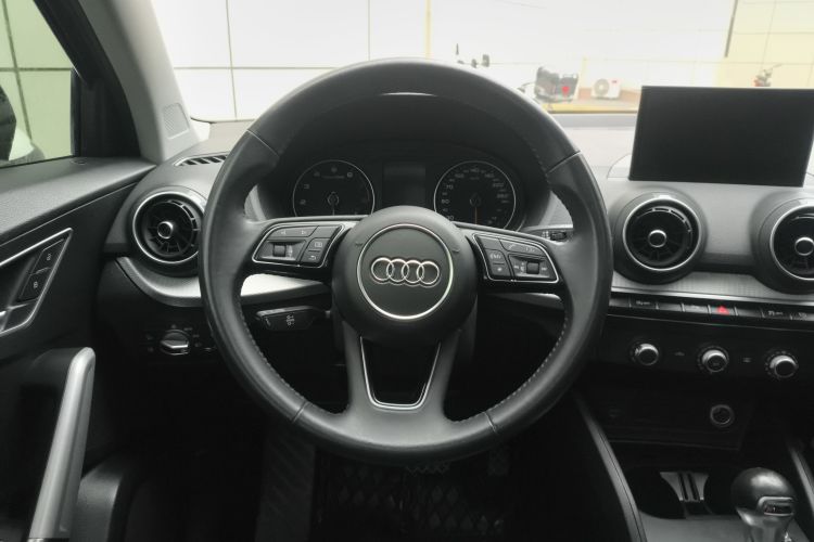 Used Audi Q2L 2021 35 TFSI Progressive Dynamic Edition Steering Wheel