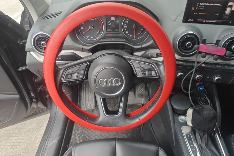Used Audi Q2L 2021 35 TFSI Progressive Dynamic Edition Steering Wheel