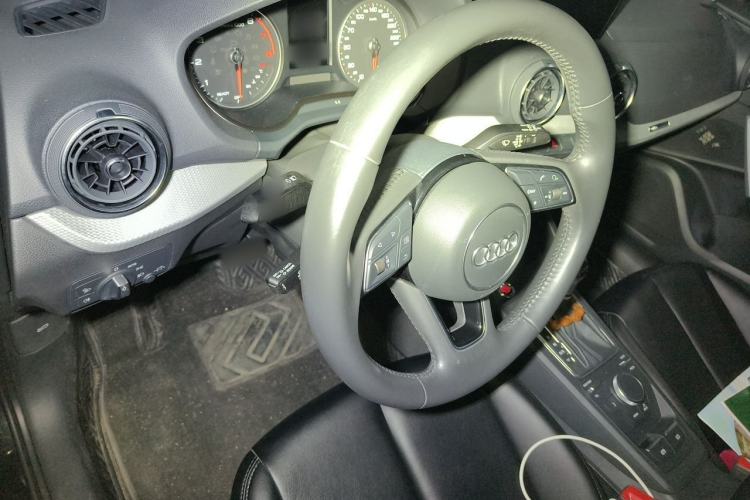 Used Audi Q2L 2021 35 TFSI Progressive Dynamic Edition Steering Wheel