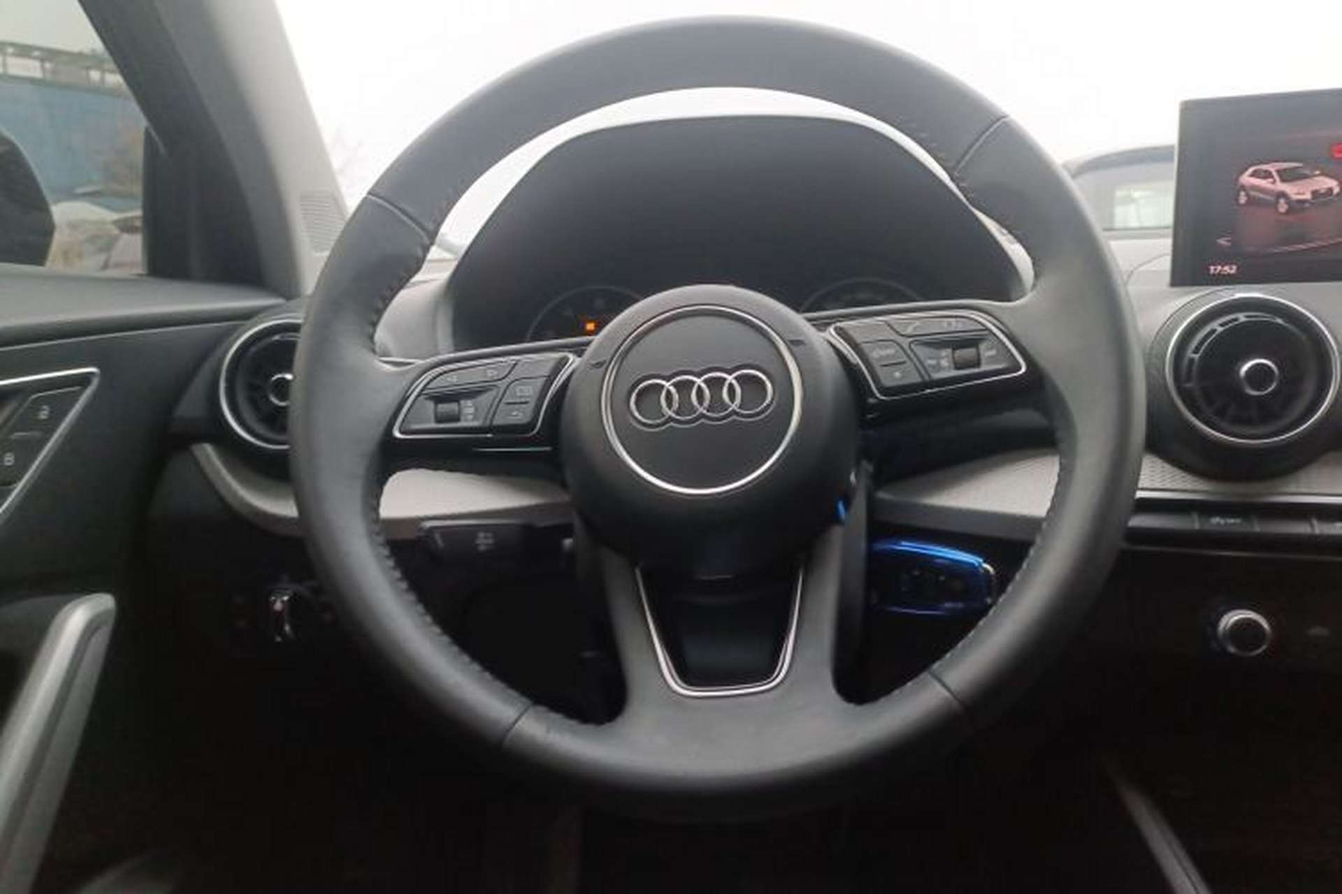 Used Audi Q2L 2021 35 TFSI Progressive Dynamic Edition Steering Wheel
