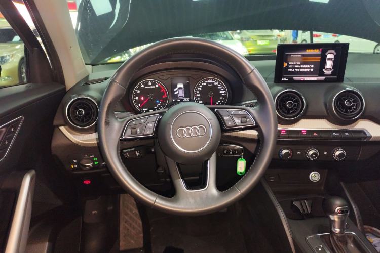 Used Audi Q2L 2021 35 TFSI Progressive Dynamic Edition Steering Wheel