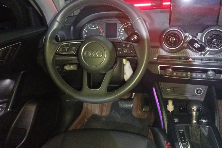 Used Audi Q2L 2021 35 TFSI Fashion Dynamic Model Steering Wheel