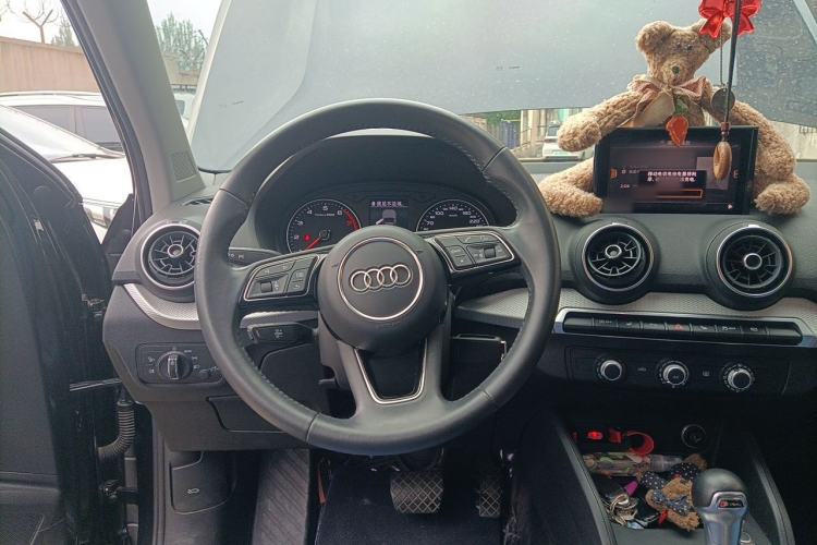 Used Audi Q2L 2021 35 TFSI Progressive Dynamic Edition Steering Wheel