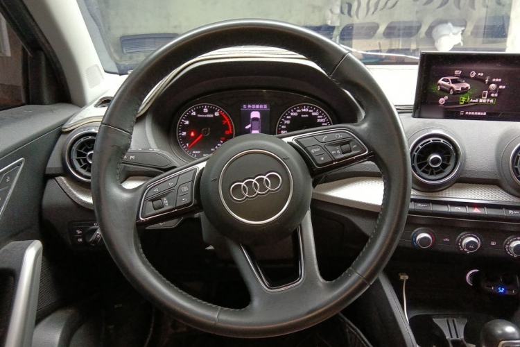 Used Audi Q2L 2021 35 TFSI Progressive Dynamic Edition Steering Wheel