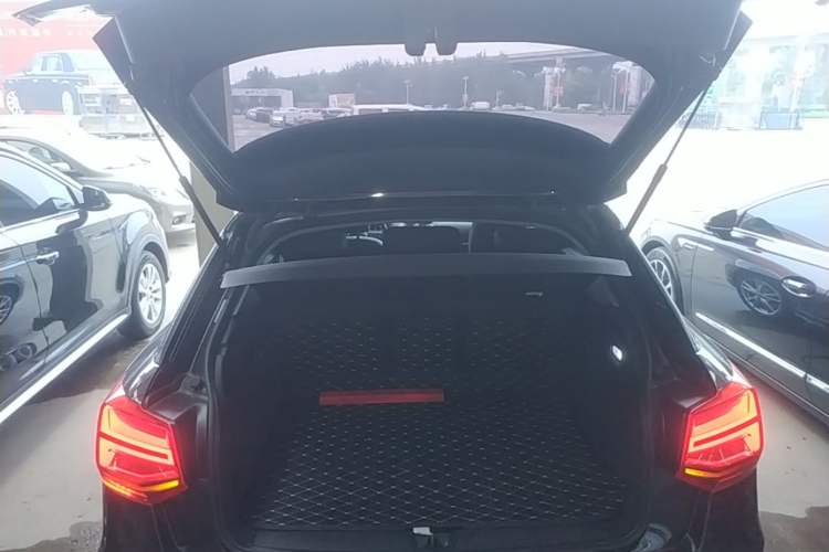 Used Audi Q2L 2021 35 TFSI Fashionable and Elegant Model Trunk