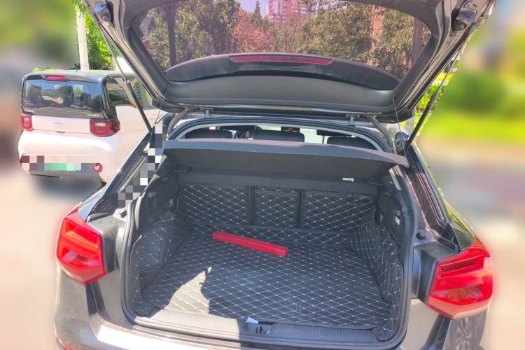 Used Audi Q2L 2021 35 TFSI Fashionable and Elegant Model Trunk
