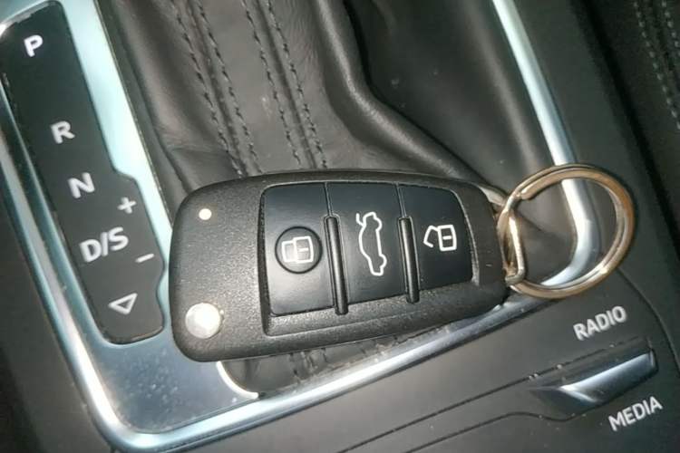Used Audi Q2L 2021 35 TFSI Fashionable and Elegant Model Vehicle Key