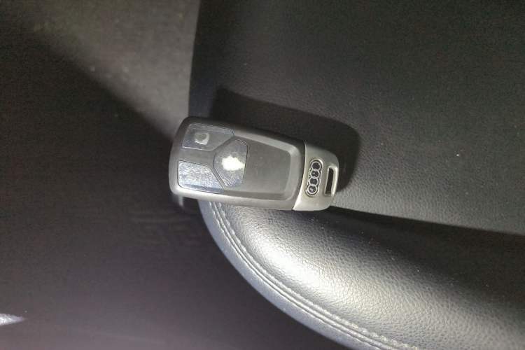 Used Audi Q2L 2021 35 TFSI Progressive Dynamic Edition Vehicle Key