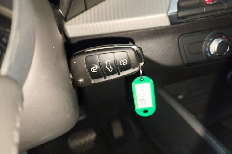 Used Audi Q2L 2021 35 TFSI Progressive Dynamic Edition Vehicle Key